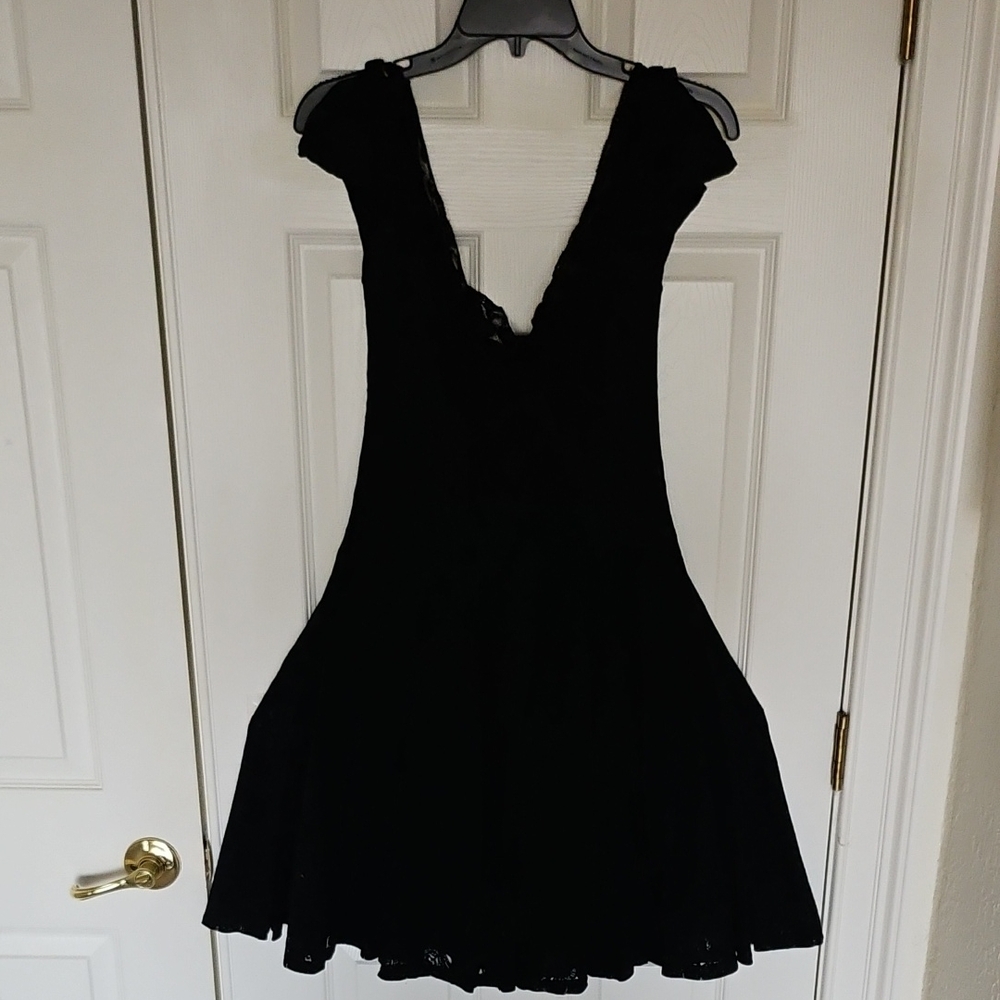 Elegant Black Lace Dress
